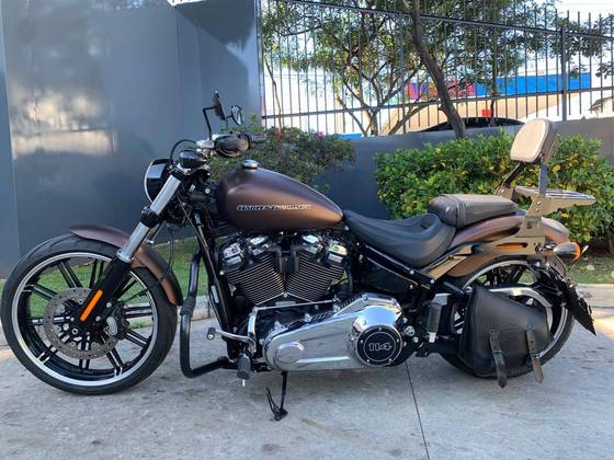 HARLEY-DAVIDSON SOFTAIL BREAKOUT 114 